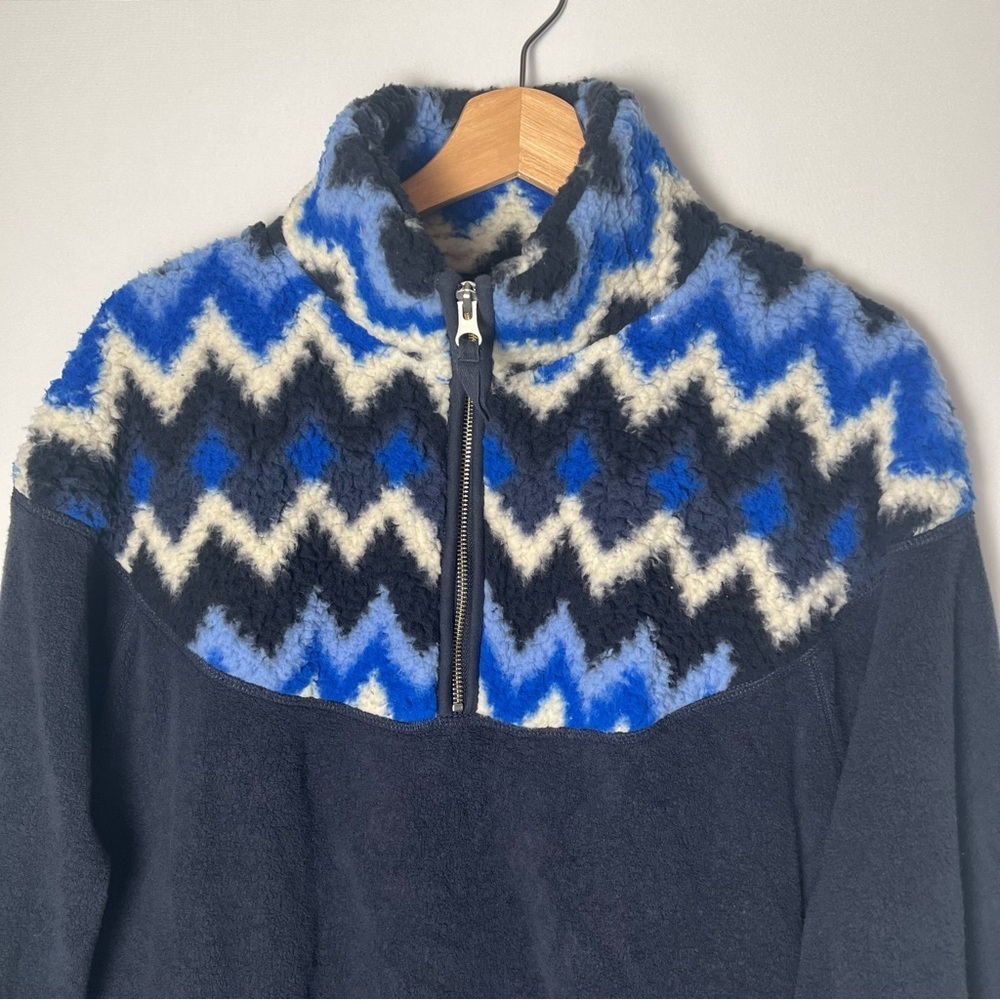 Aerie Sweatshirt Women’s Small Hometown Holiday Chevron Fleece Zip Pullover NWT - Picture 4 of 8